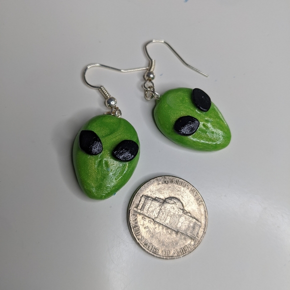 Green Alien Earrings - Picture 4 of 5